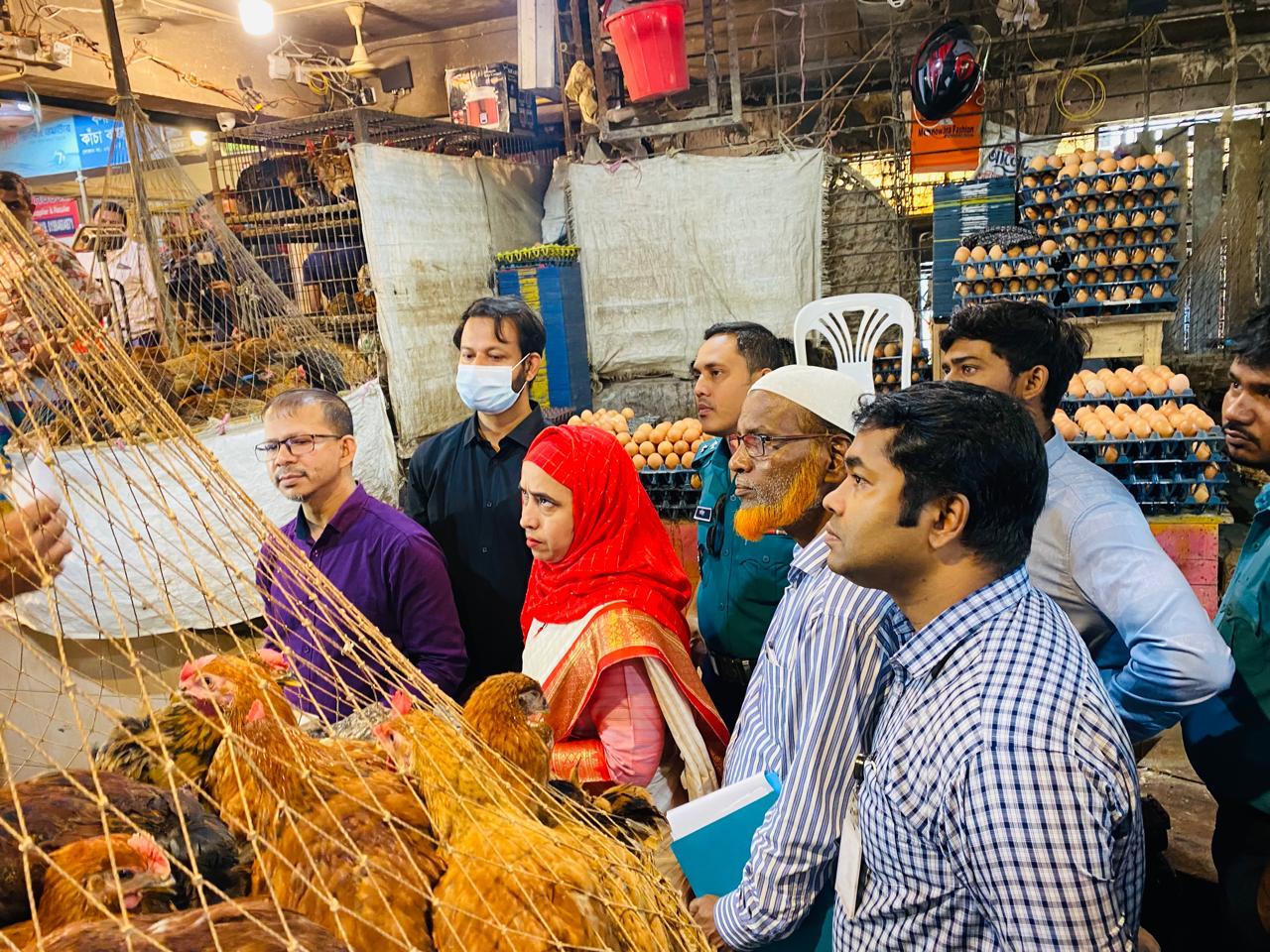 কমেছে ডিম-পেঁয়াজ-আলুর দাম